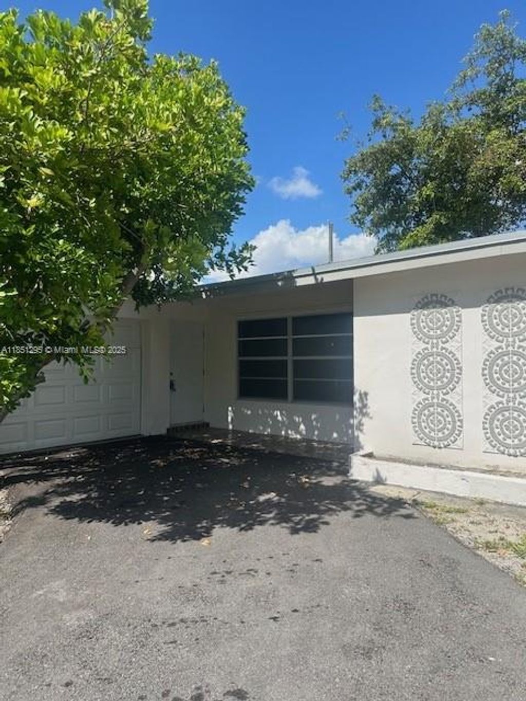 Photo of 3822 SW 68th Ave, Miramar, FL 33023 (MLS # A11851295)