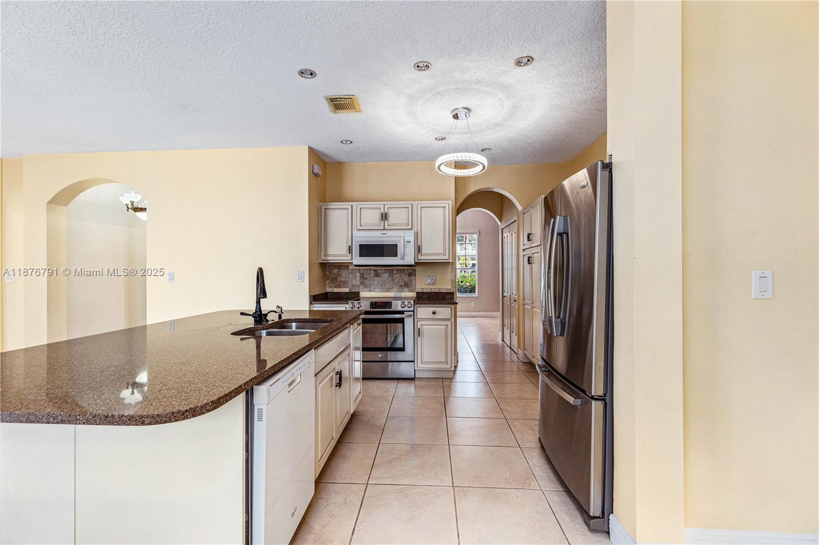 COUNTRYSIDE - Residential Lease