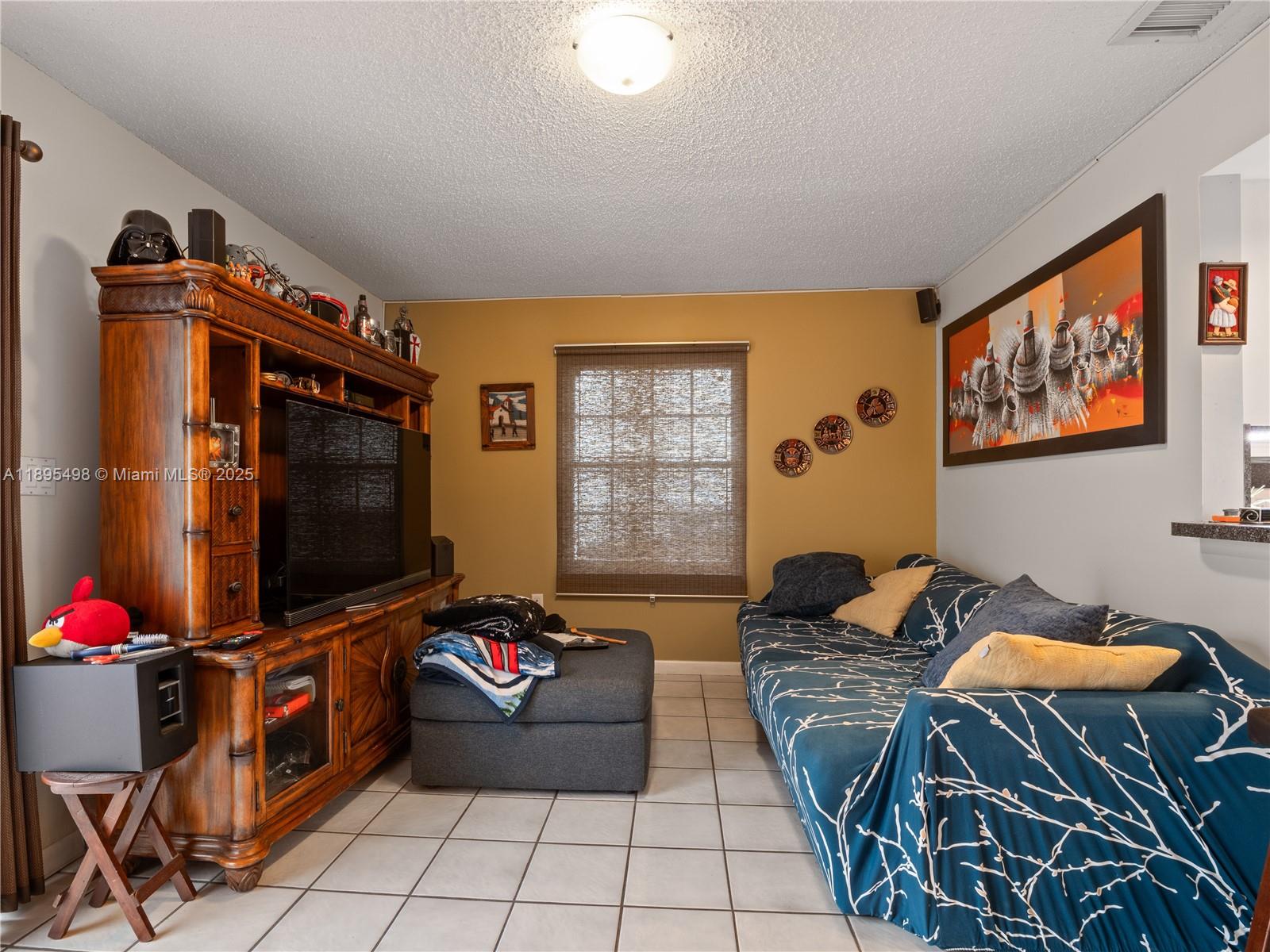 COUNTRY WALK SEC 2 - Residential