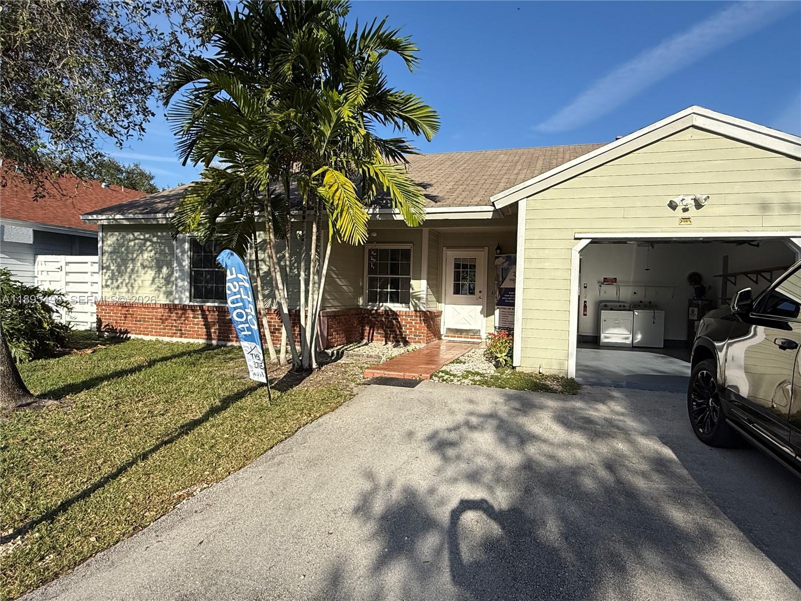 COUNTRY WALK SEC 2 - Residential