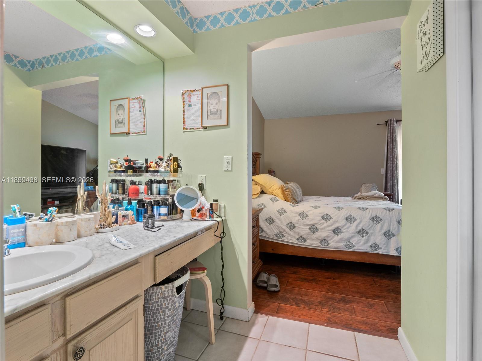 COUNTRY WALK SEC 2 - Residential