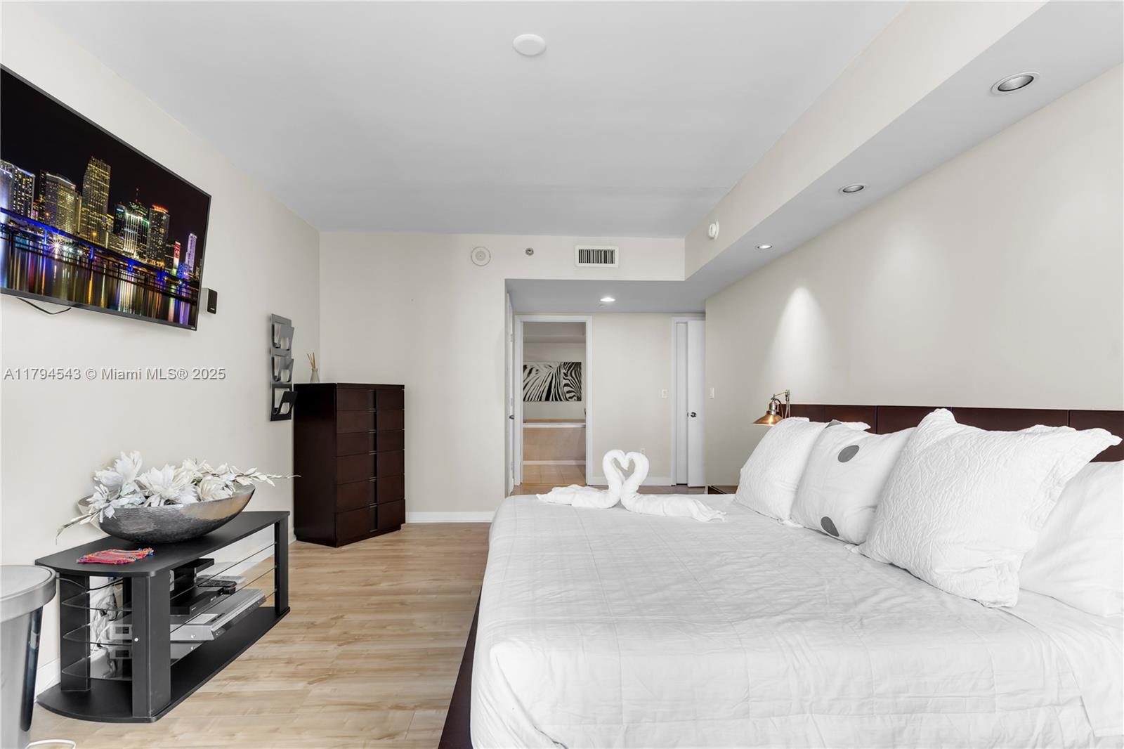 BEACH CLUB TWO CONDO - Residential Lease