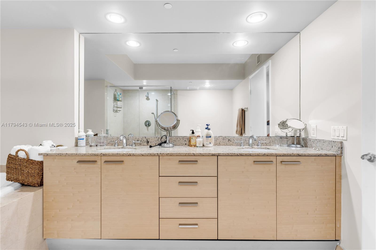 BEACH CLUB TWO CONDO - Residential Lease