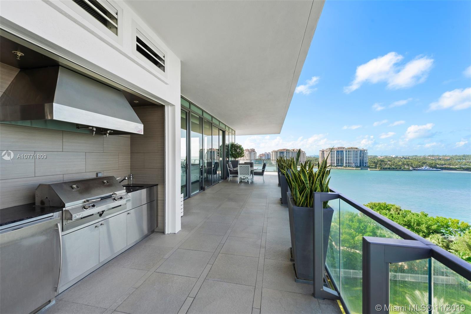 APOGEE CONDO - Residential