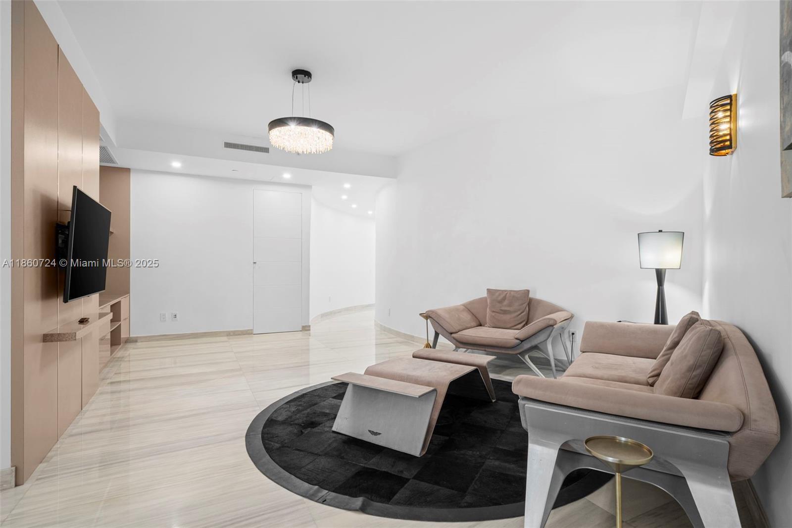 18555 COLLINS AVENUE COND - Residential Lease