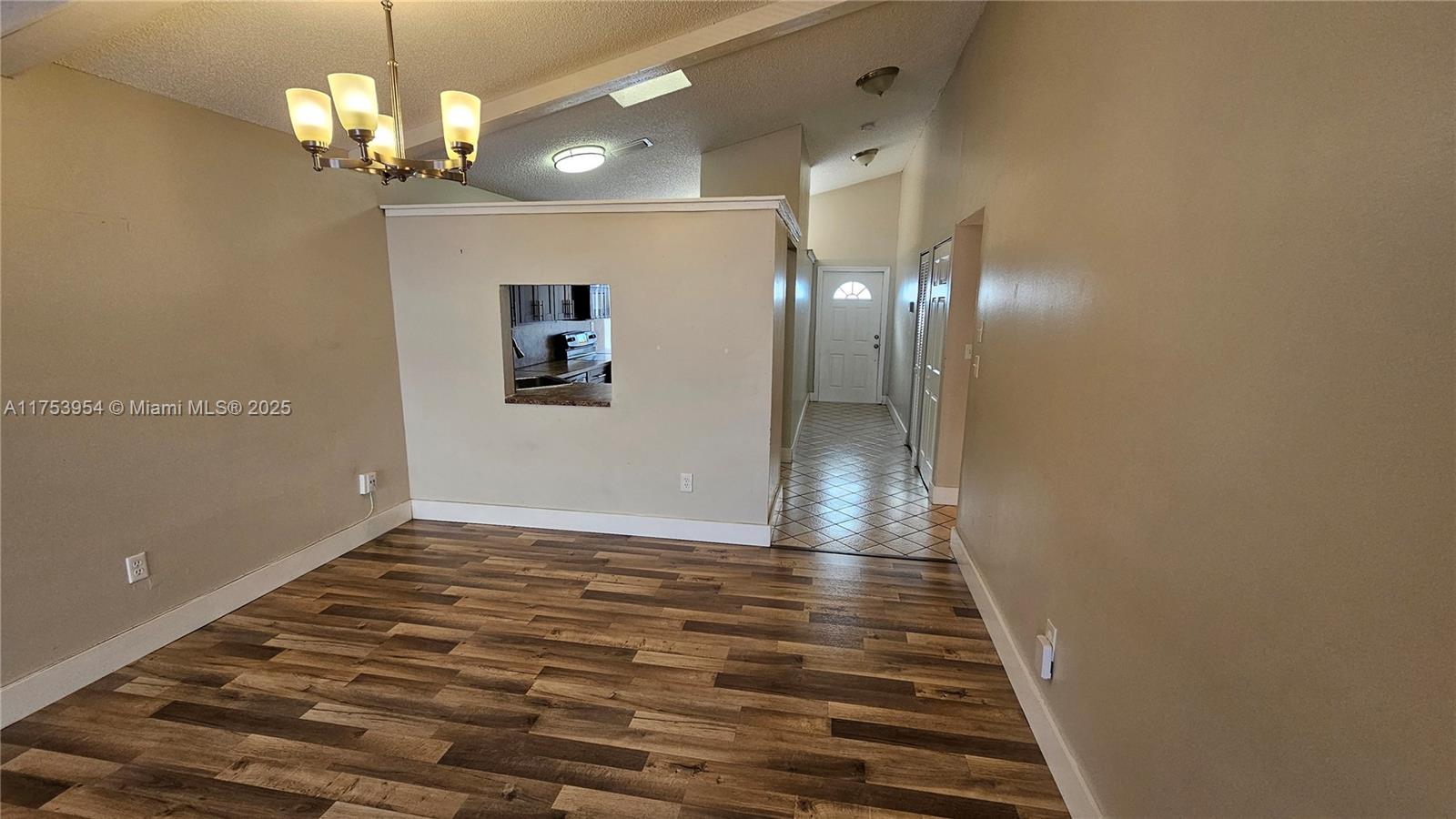 OMEGA VILLAS 3 CONDO - Residential