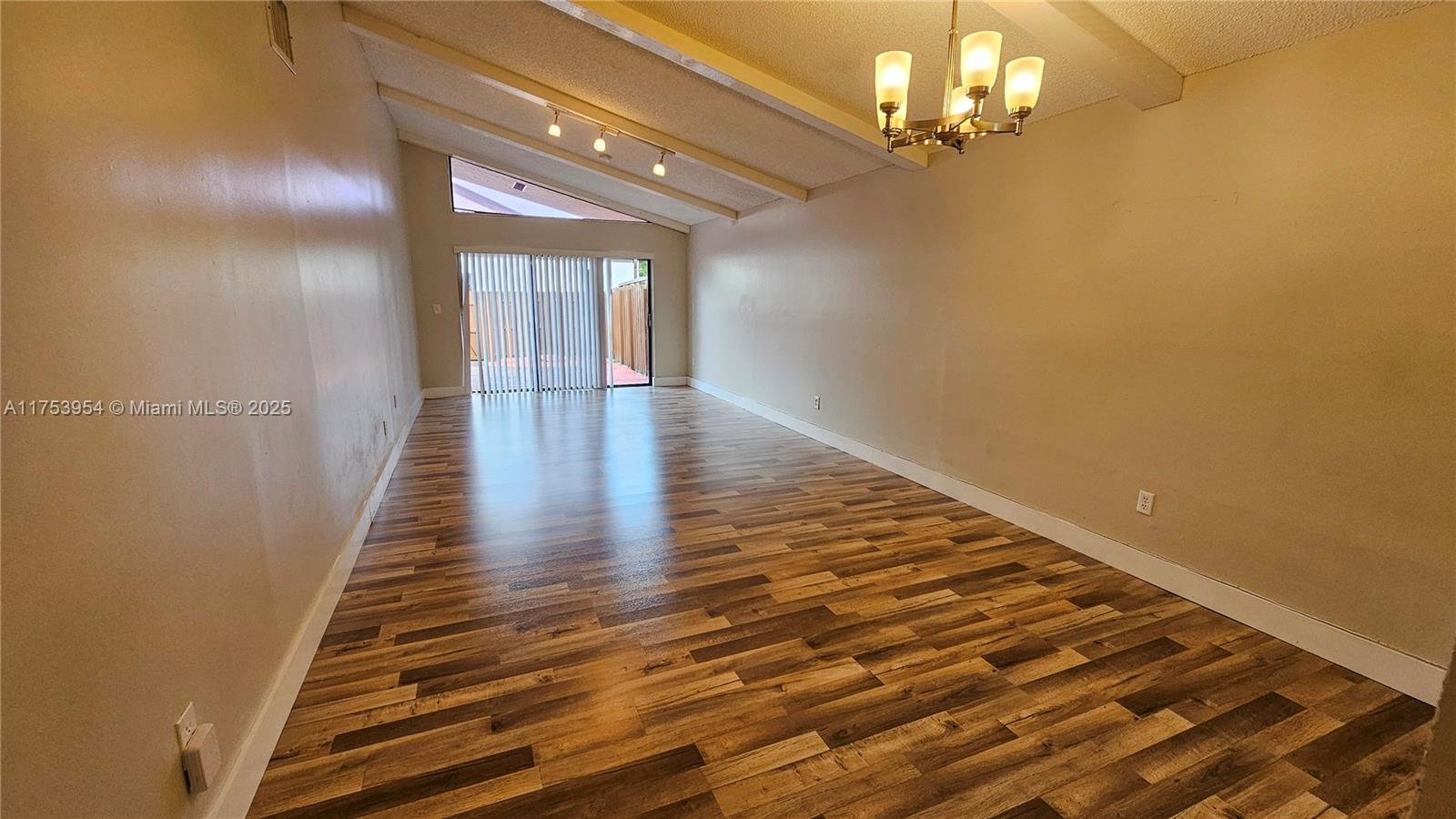 OMEGA VILLAS 3 CONDO - Residential