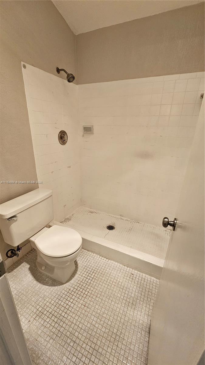 OMEGA VILLAS 3 CONDO - Residential