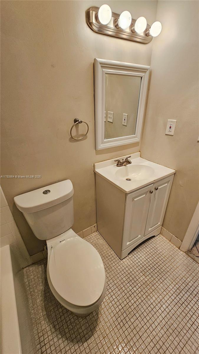 OMEGA VILLAS 3 CONDO - Residential