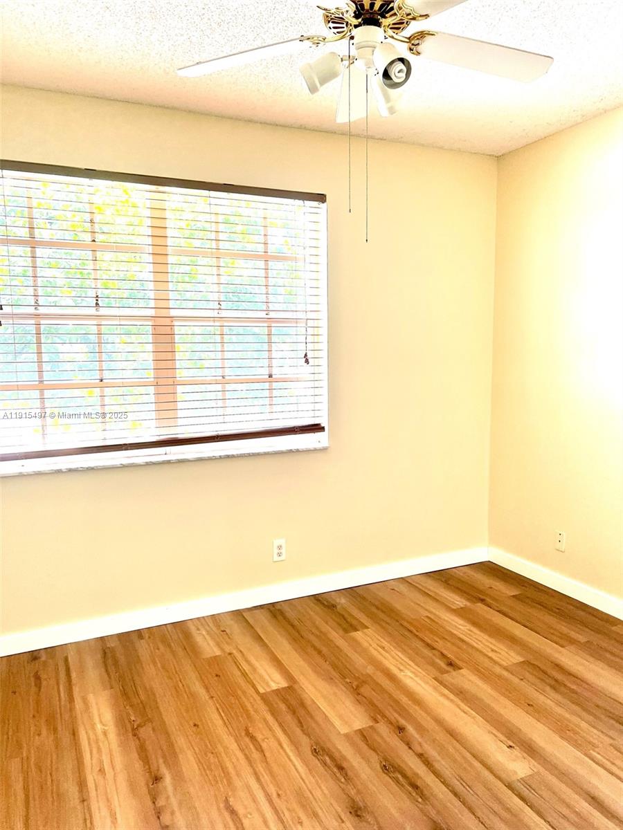 SANIBEL LAND SECT 6-NORTH - Residential