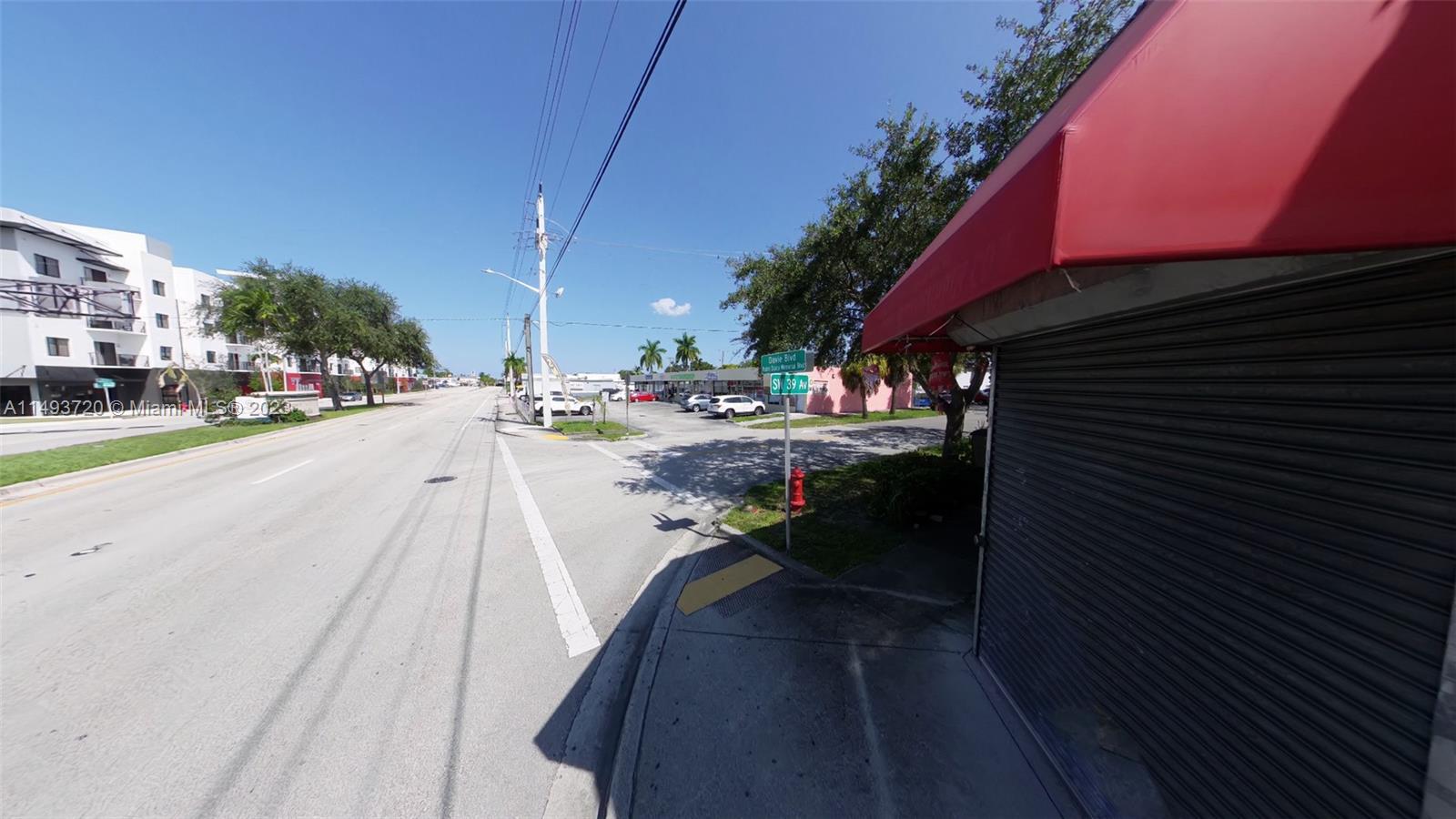 Open retail space on corner of property with high visibility. Location is essentially a shell ready to be built out.