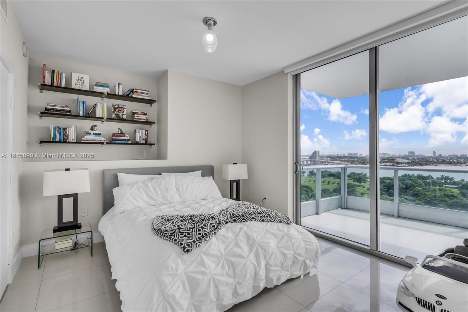 900 Biscayne Blvd 1707