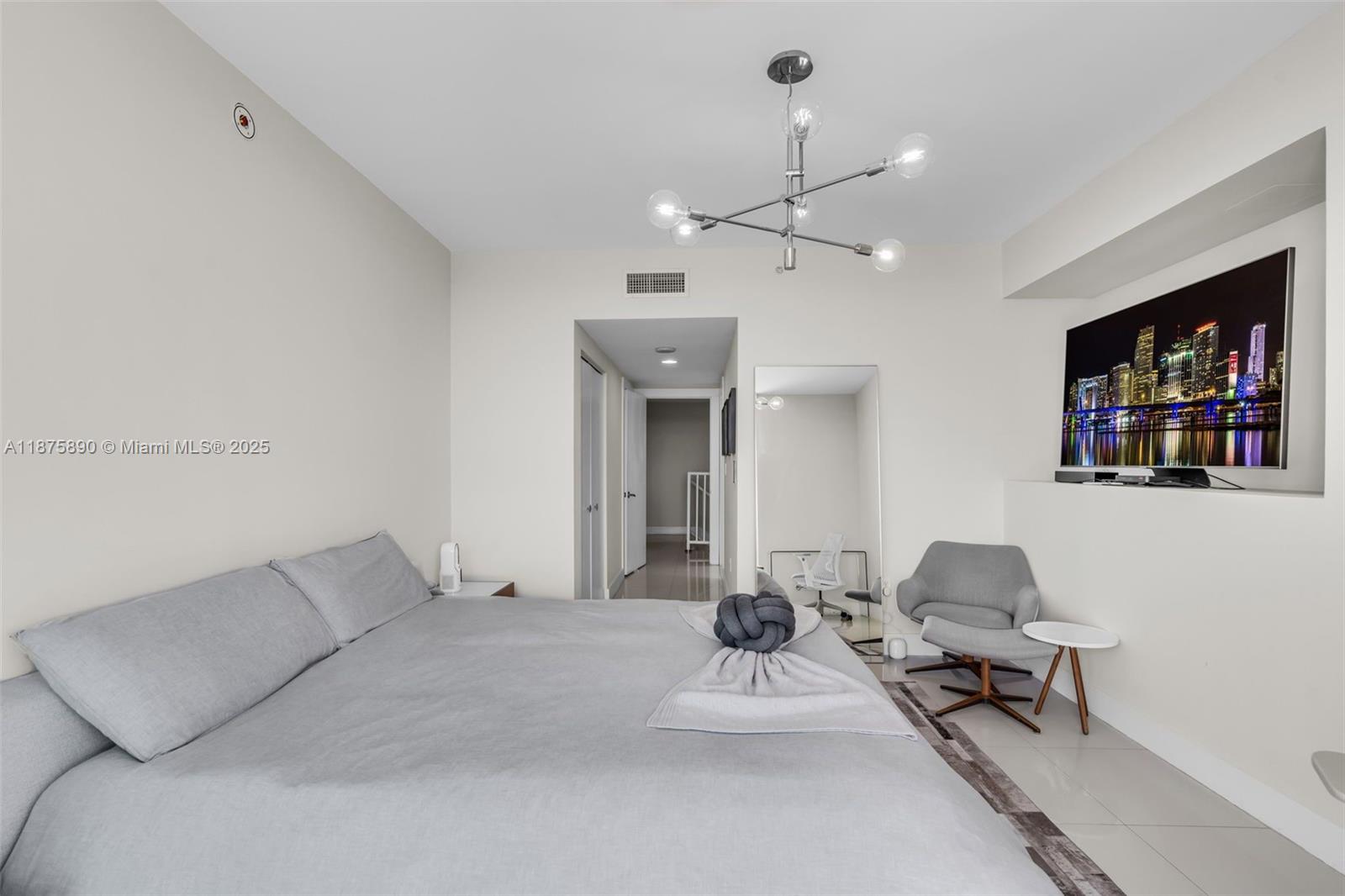 900 BISCAYNE BAY CONDO - Residential