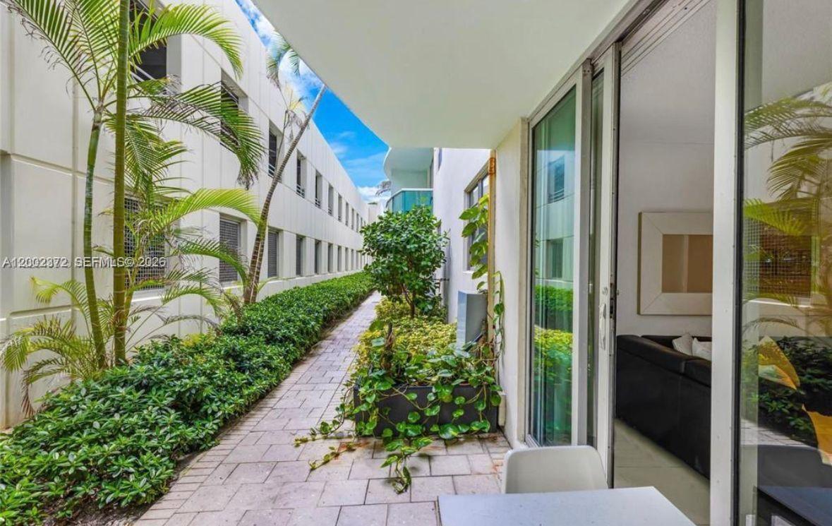 TIDES ON HOLLYWOOD BEACH - Residential