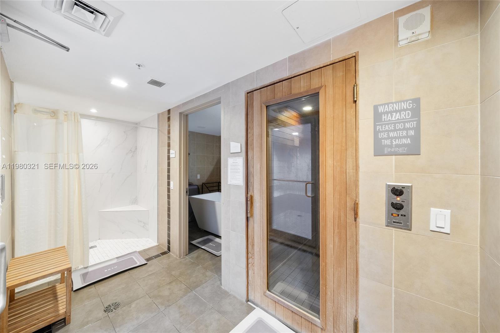 INFINITY AT BRICKELL COND - Residential