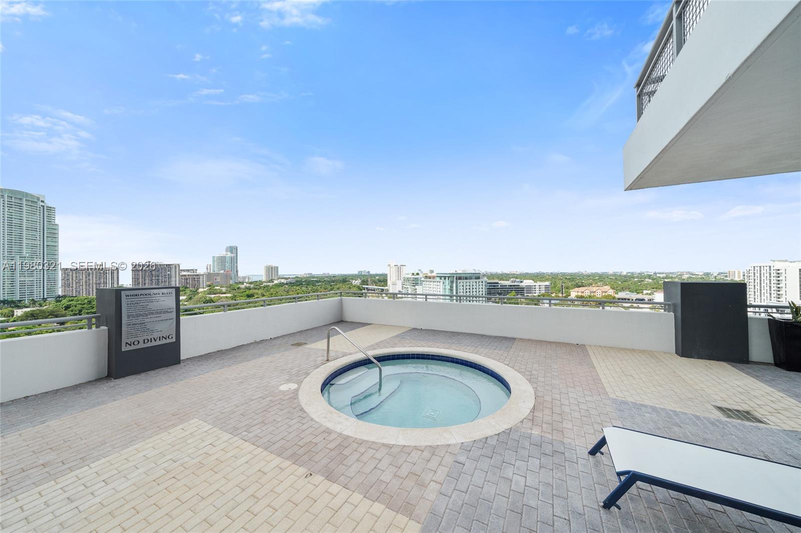 INFINITY AT BRICKELL COND - Residential