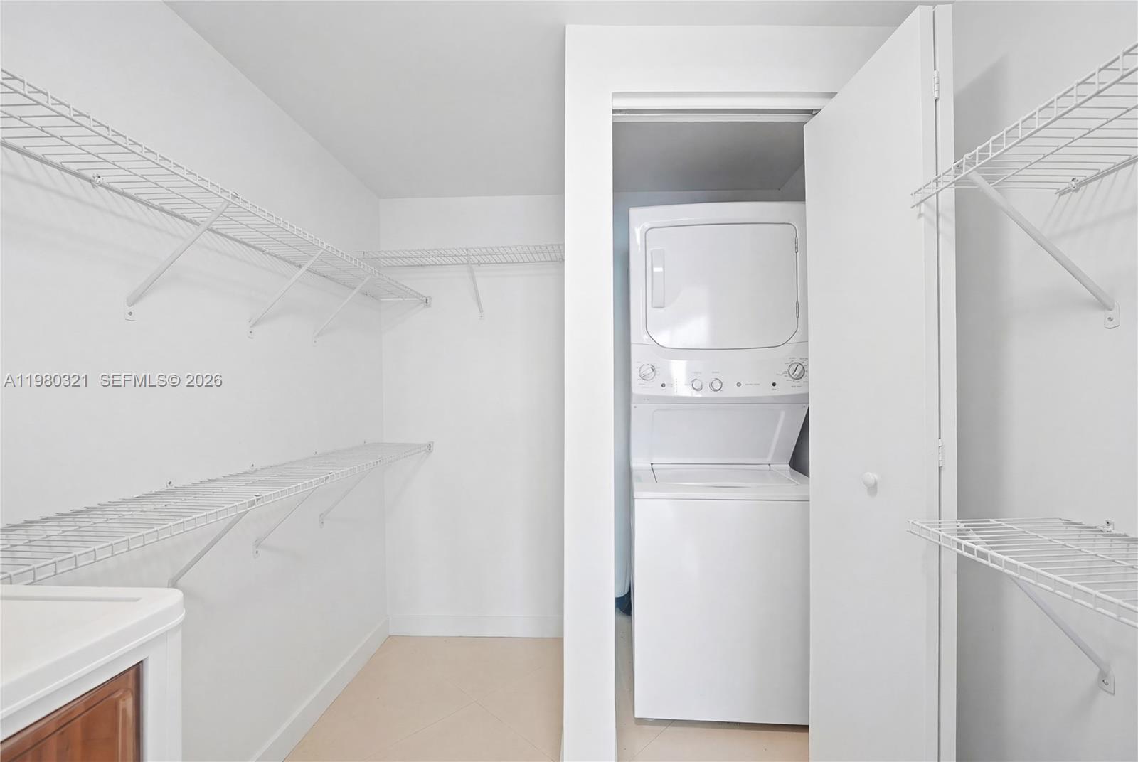 INFINITY AT BRICKELL COND - Residential