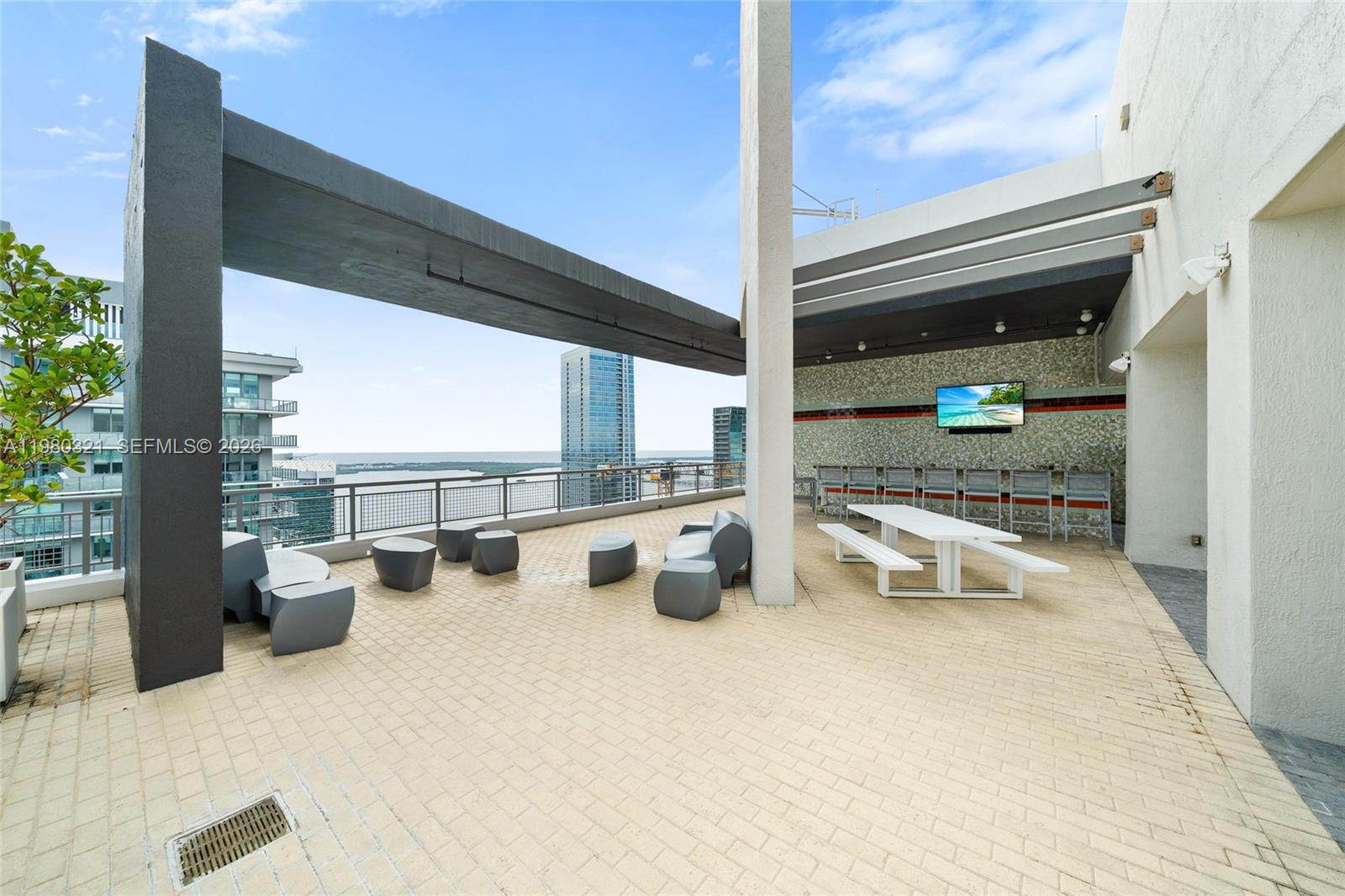 INFINITY AT BRICKELL COND - Residential