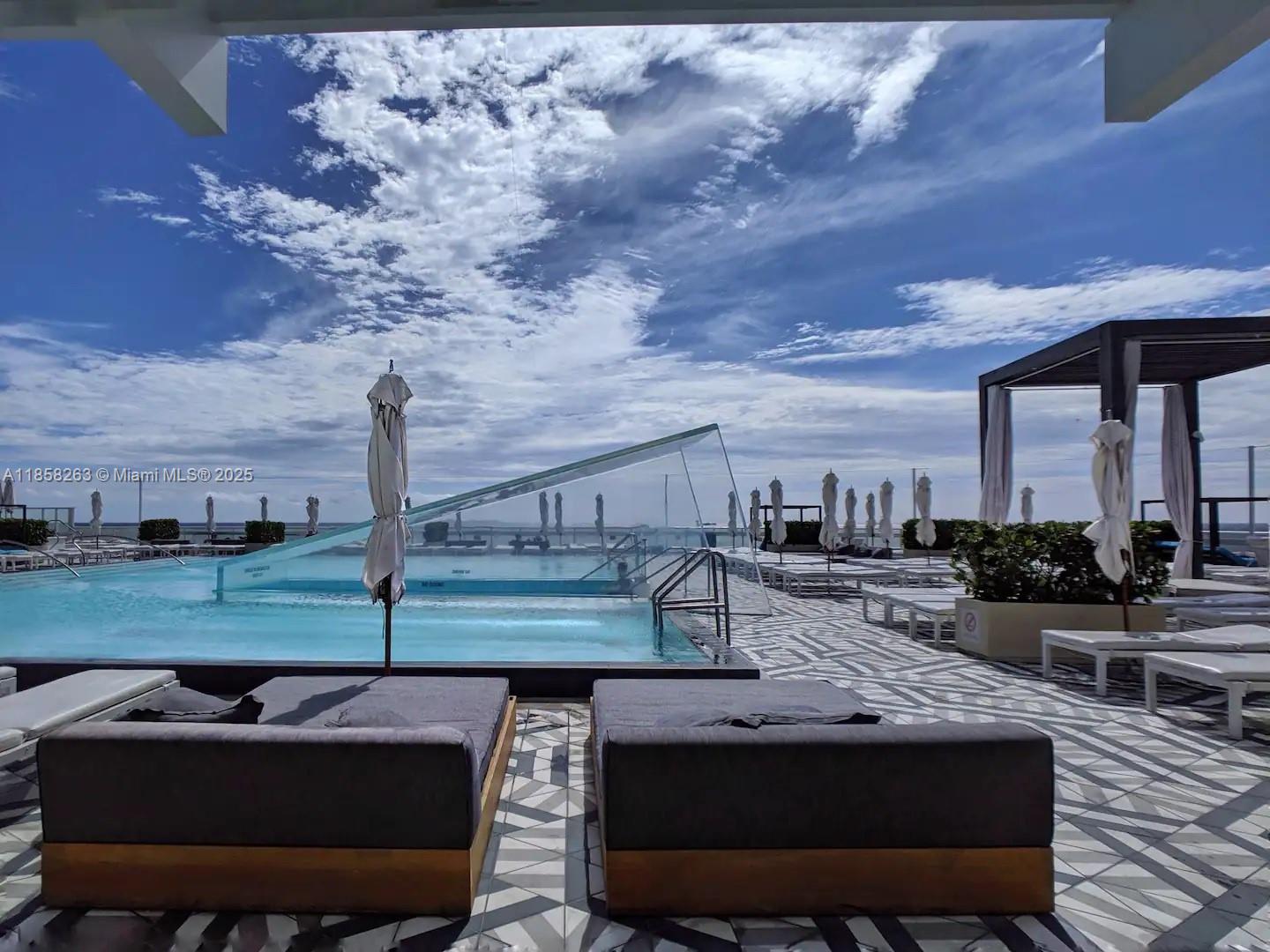 FORT LAUDERDALE RESIDENCE - Residential