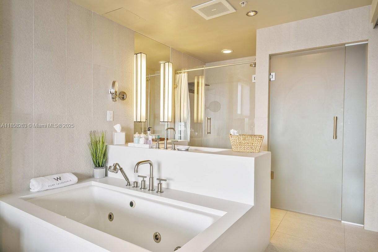 FORT LAUDERDALE RESIDENCE - Residential