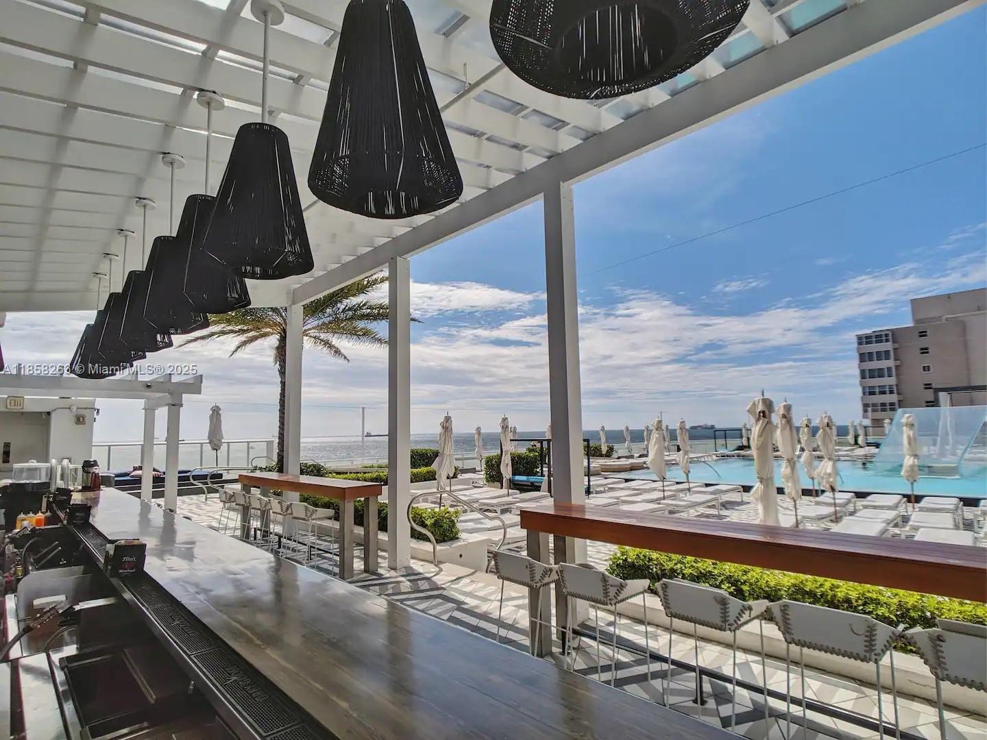 FORT LAUDERDALE RESIDENCE - Residential