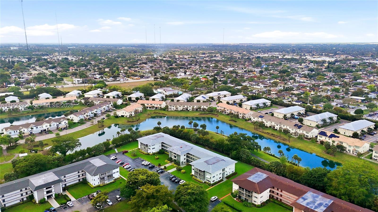 HILLCREST COUNTRY CLUB AP - Residential