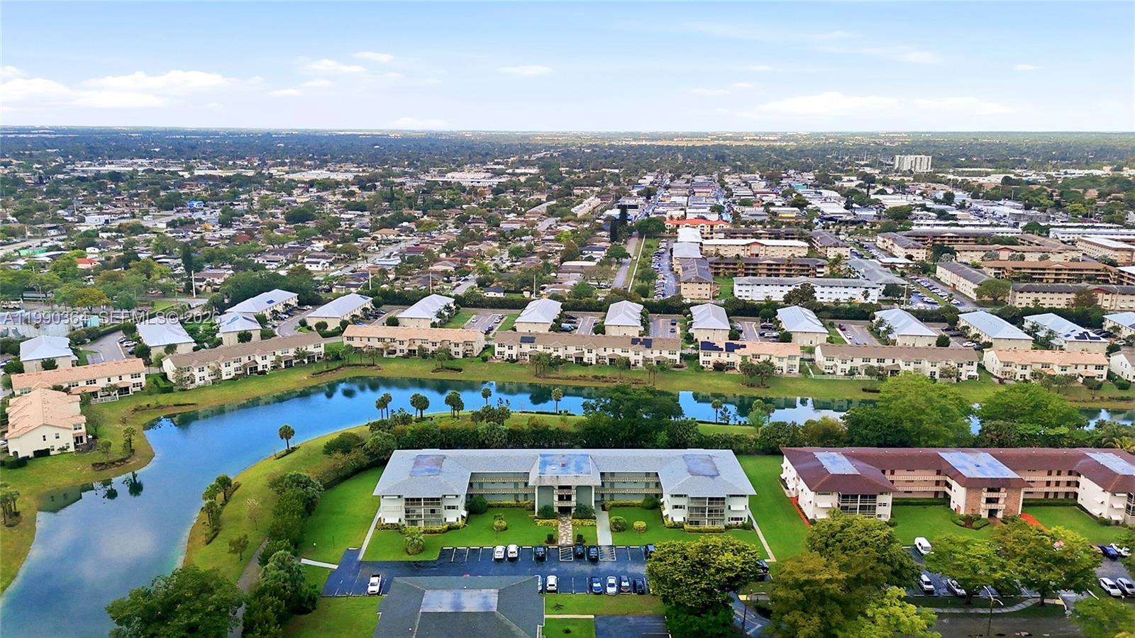 HILLCREST COUNTRY CLUB AP - Residential