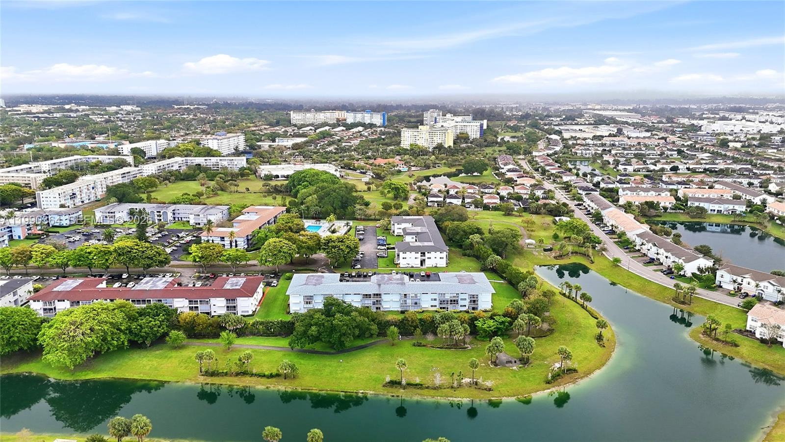 HILLCREST COUNTRY CLUB AP - Residential