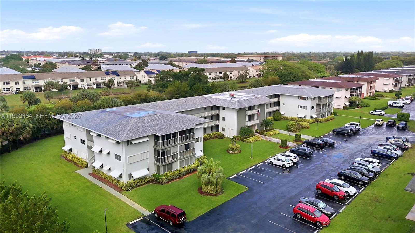 HILLCREST COUNTRY CLUB AP - Residential