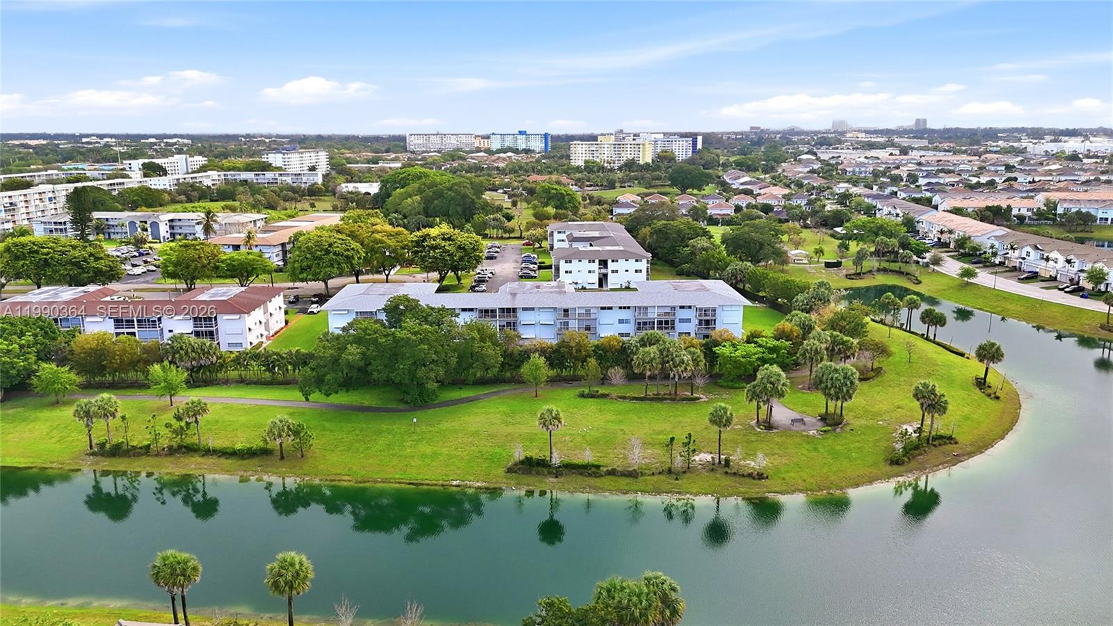 HILLCREST COUNTRY CLUB AP - Residential