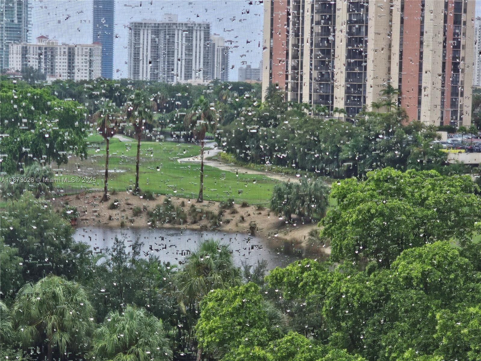 BISCAYA IV CONDO - Residential