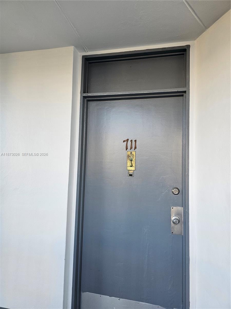 BISCAYA IV CONDO - Residential