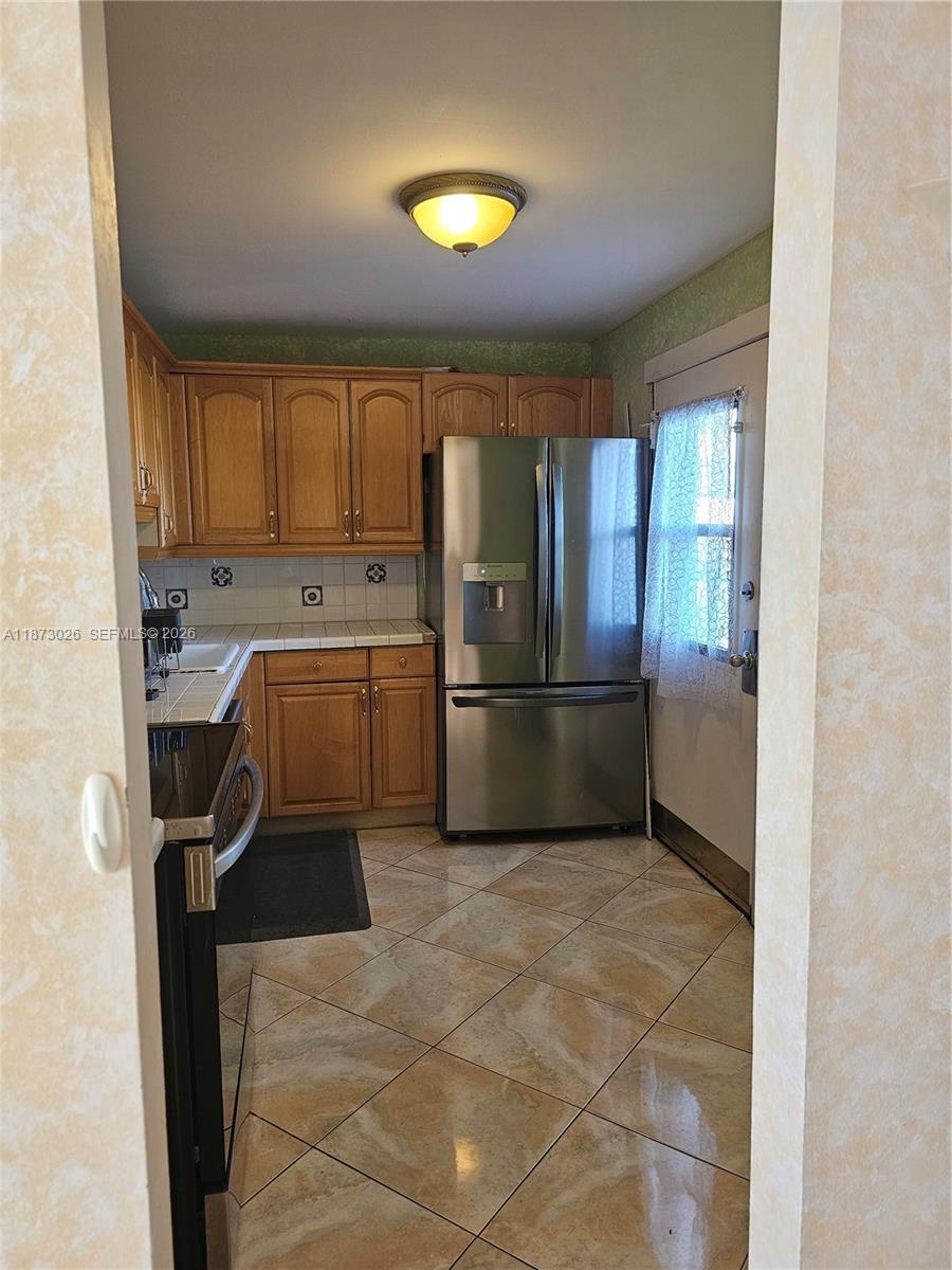 BISCAYA IV CONDO - Residential