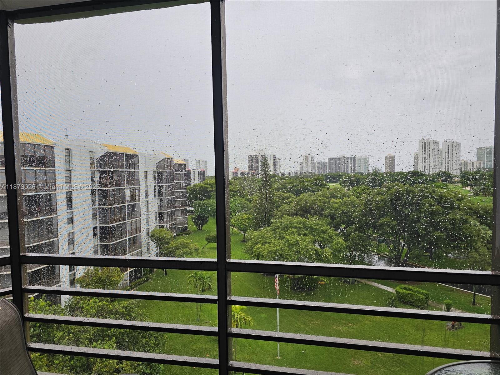 BISCAYA IV CONDO - Residential