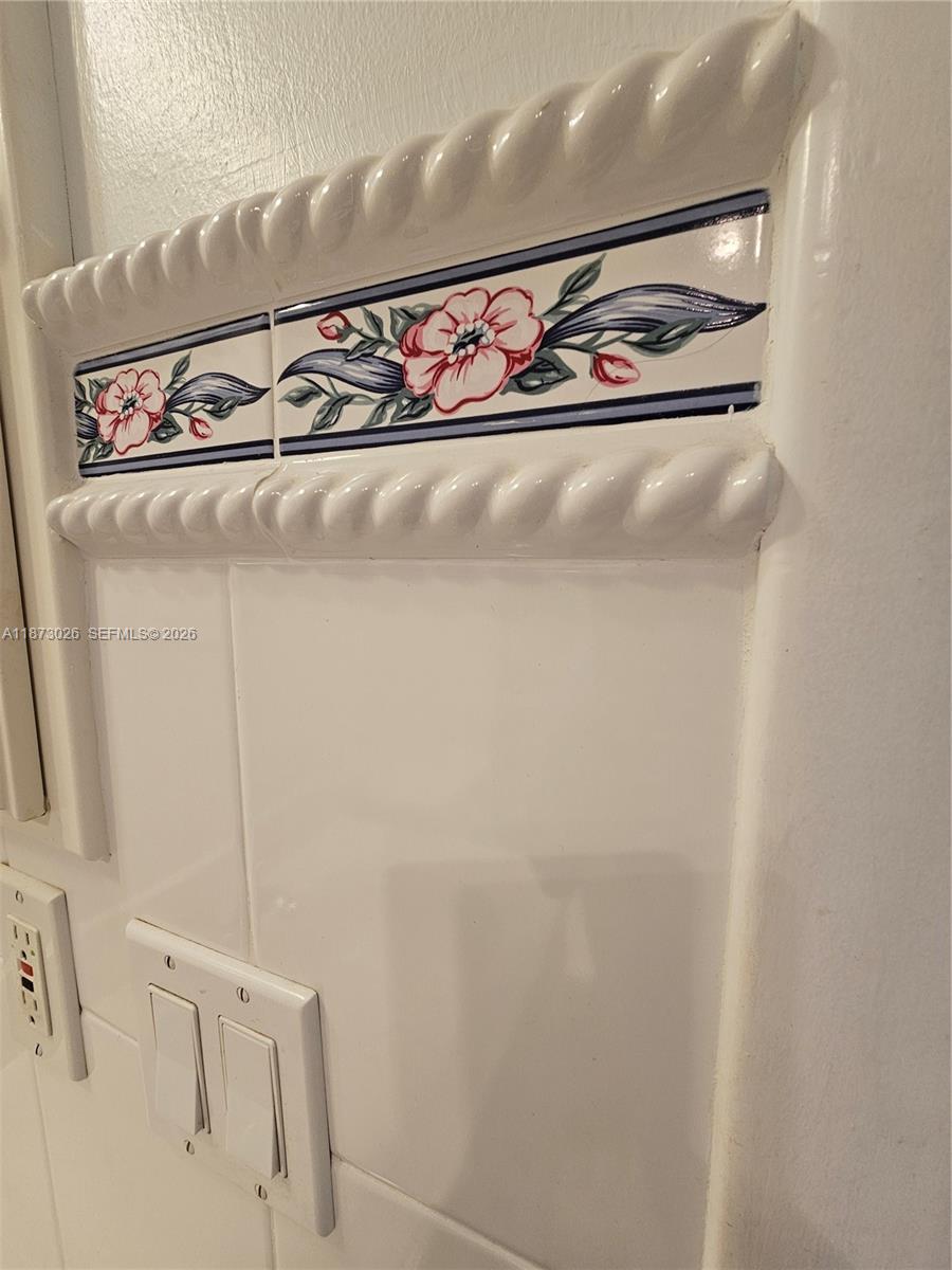 BISCAYA IV CONDO - Residential