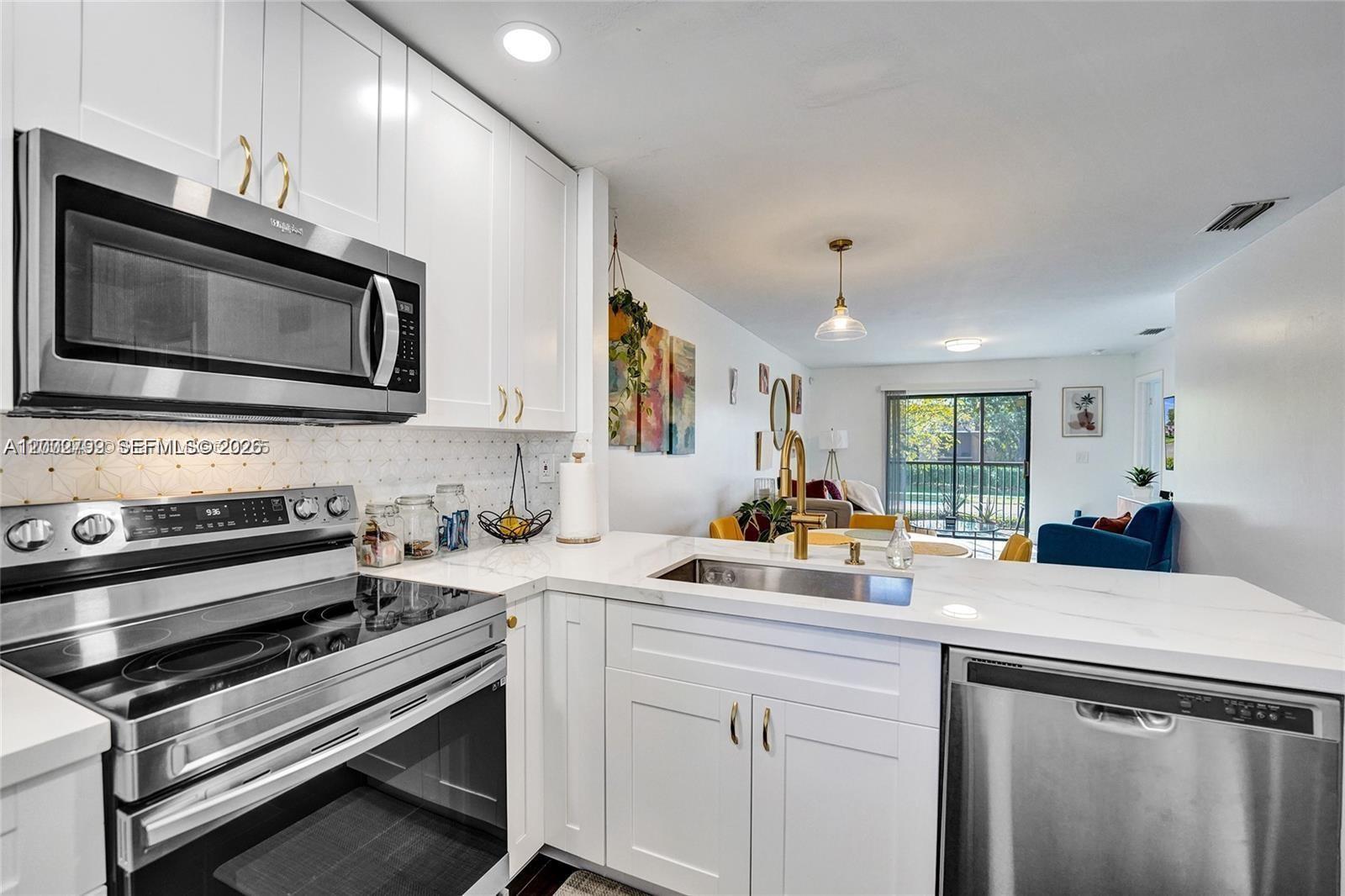 FAIRVIEW AT PEMBROKE POIN - Residential Lease