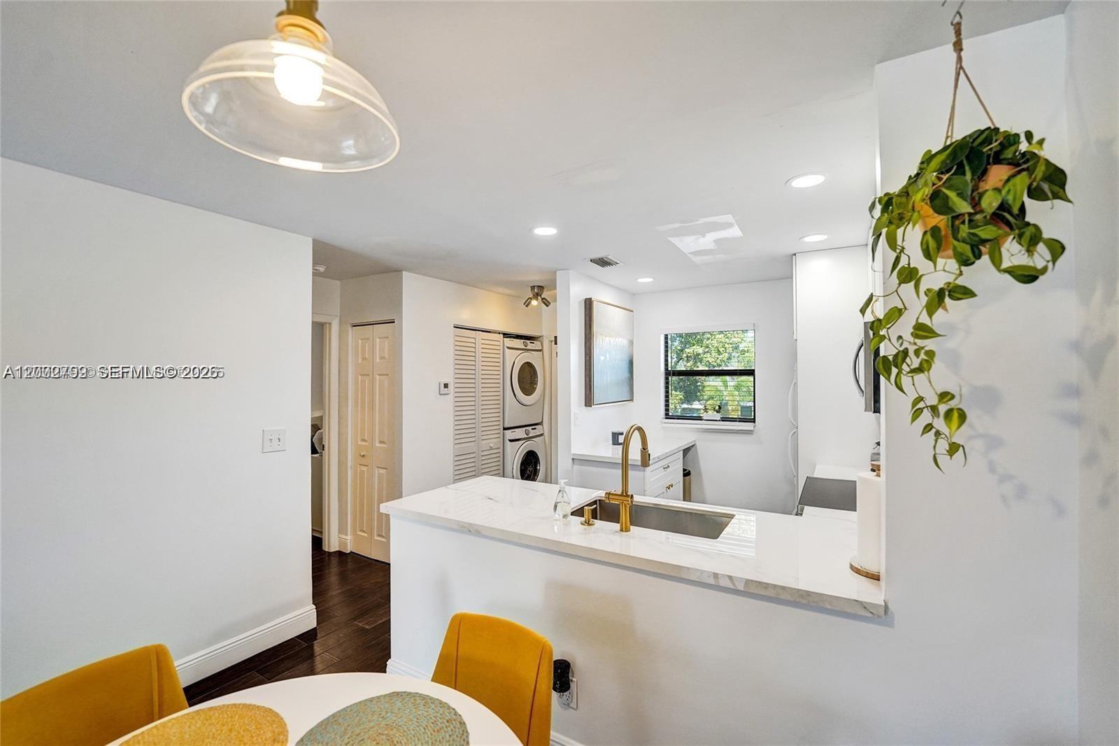 FAIRVIEW AT PEMBROKE POIN - Residential Lease