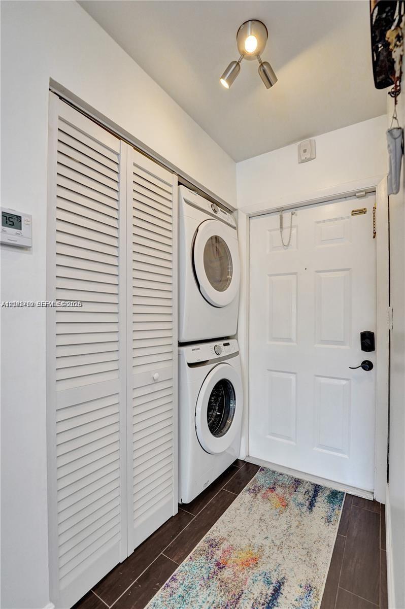 FAIRVIEW AT PEMBROKE POIN - Residential Lease