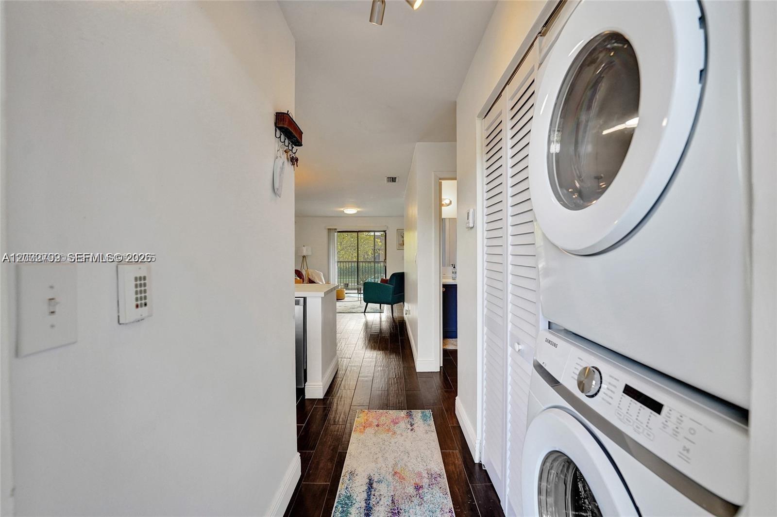 FAIRVIEW AT PEMBROKE POIN - Residential Lease