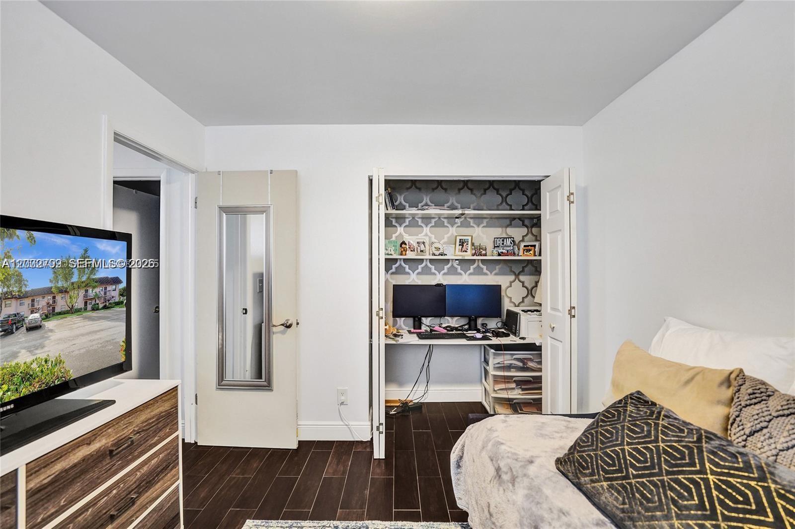 FAIRVIEW AT PEMBROKE POIN - Residential Lease