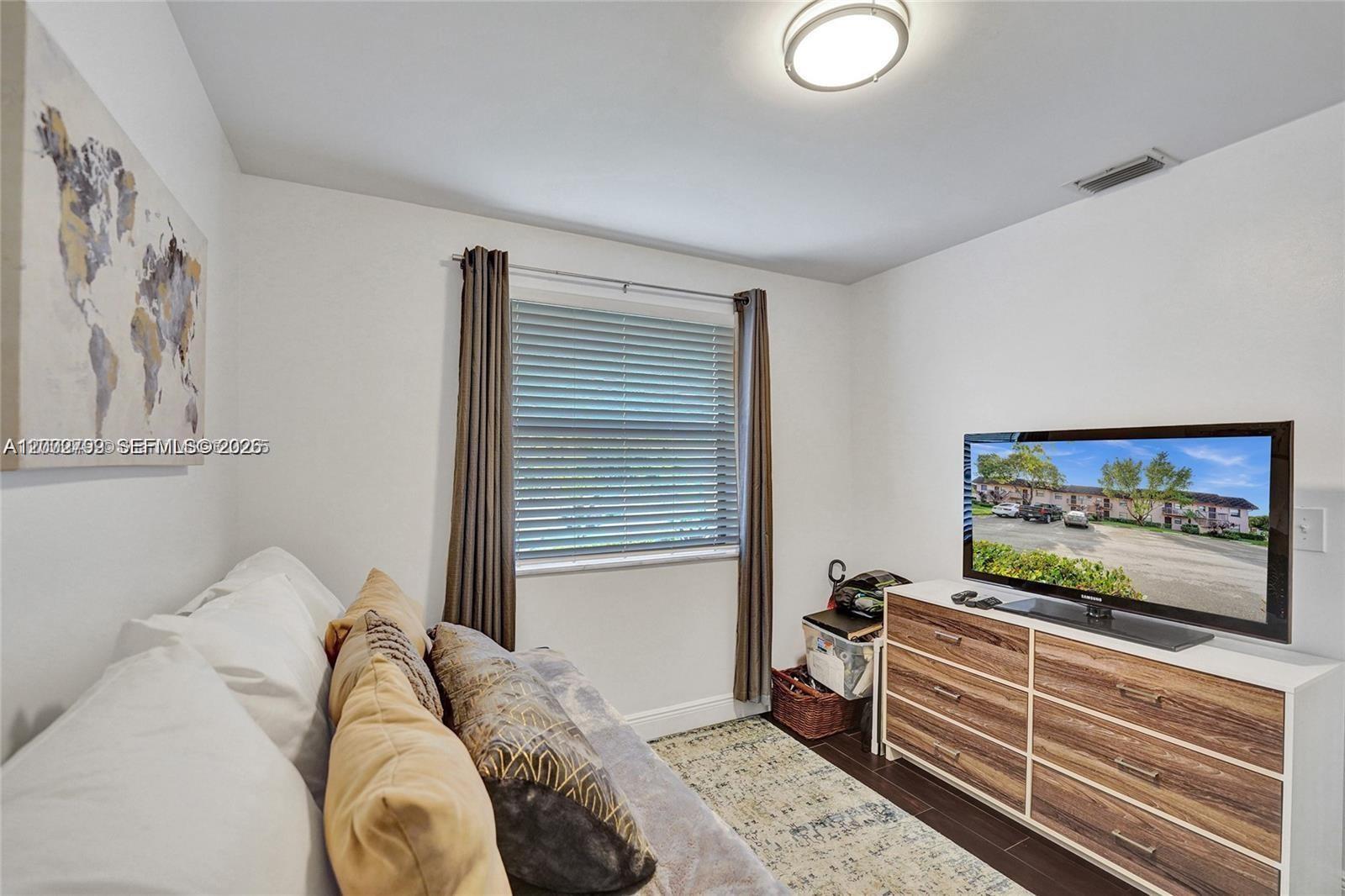 FAIRVIEW AT PEMBROKE POIN - Residential Lease