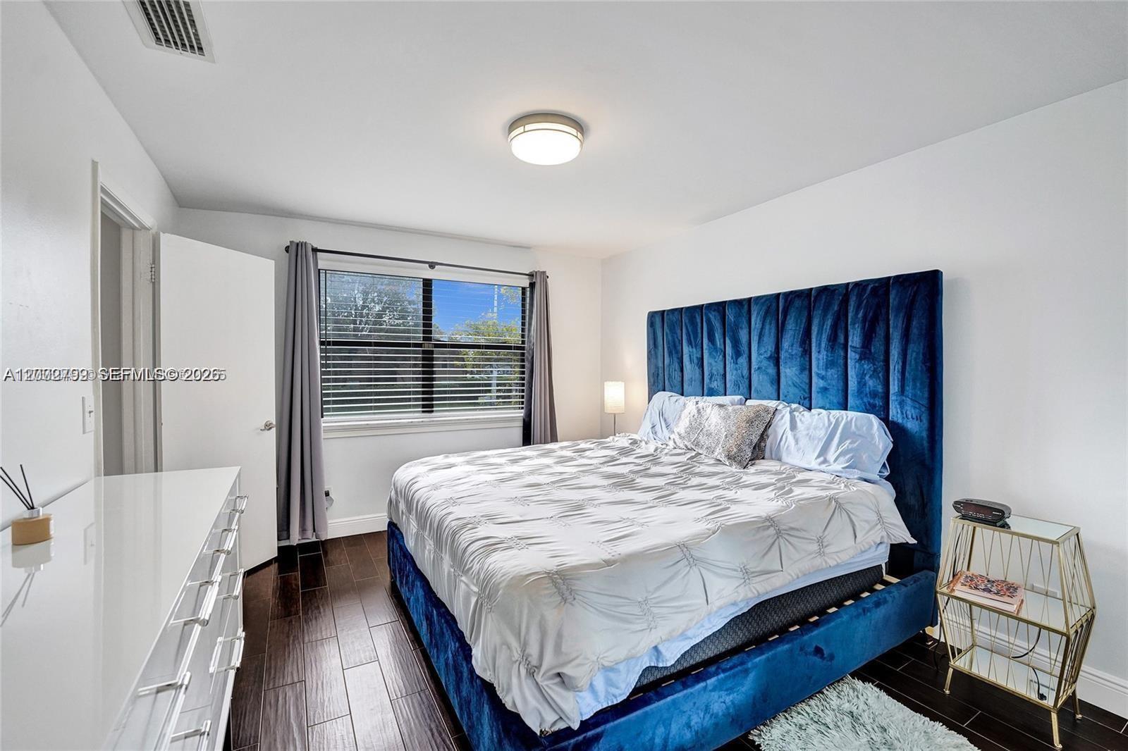 FAIRVIEW AT PEMBROKE POIN - Residential Lease
