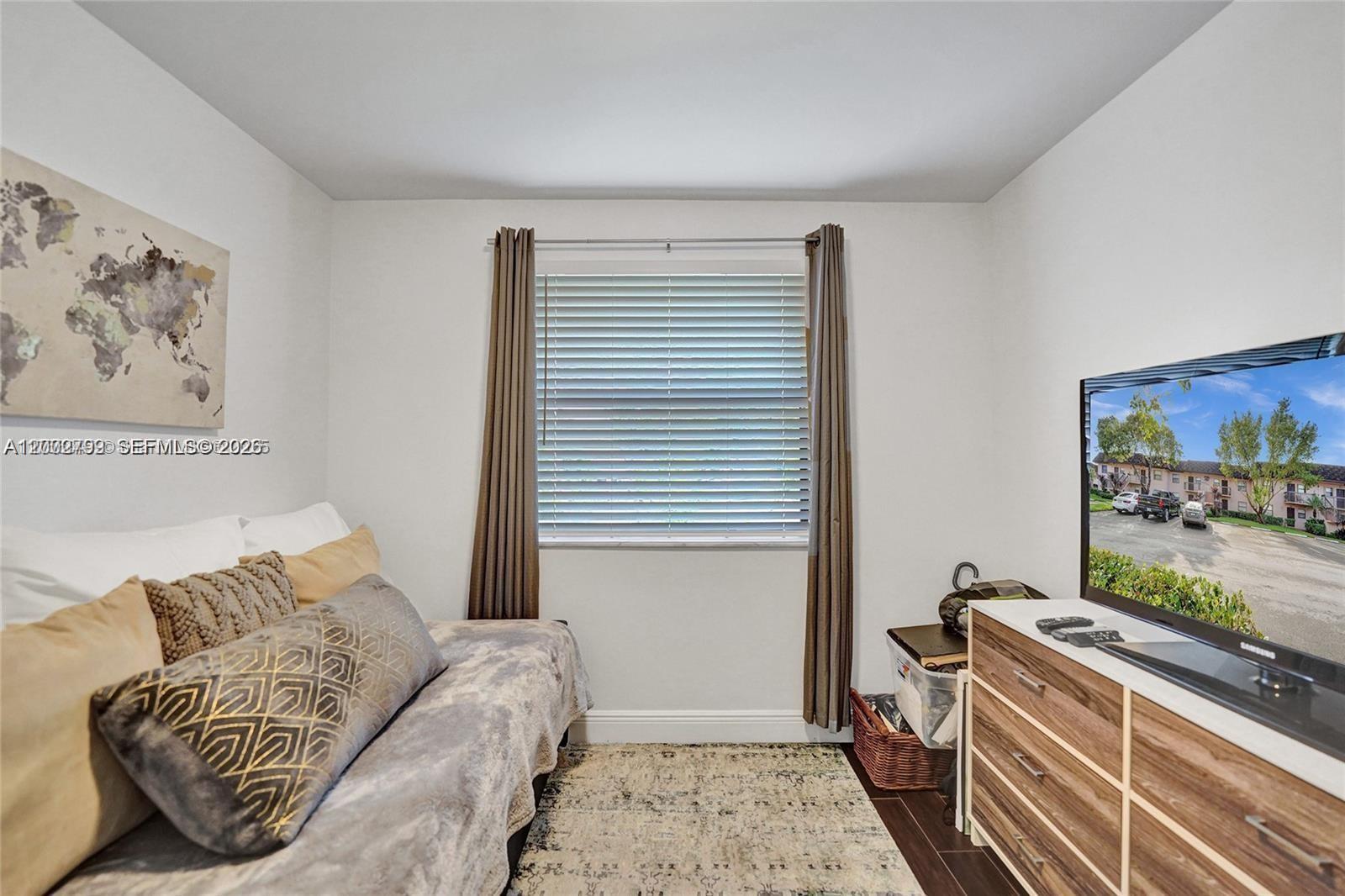 FAIRVIEW AT PEMBROKE POIN - Residential Lease