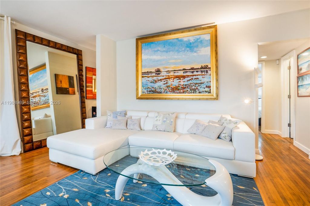 Photo of 113 SW 2nd St, Hallandale Beach, FL 33009 (MLS # A11988969)