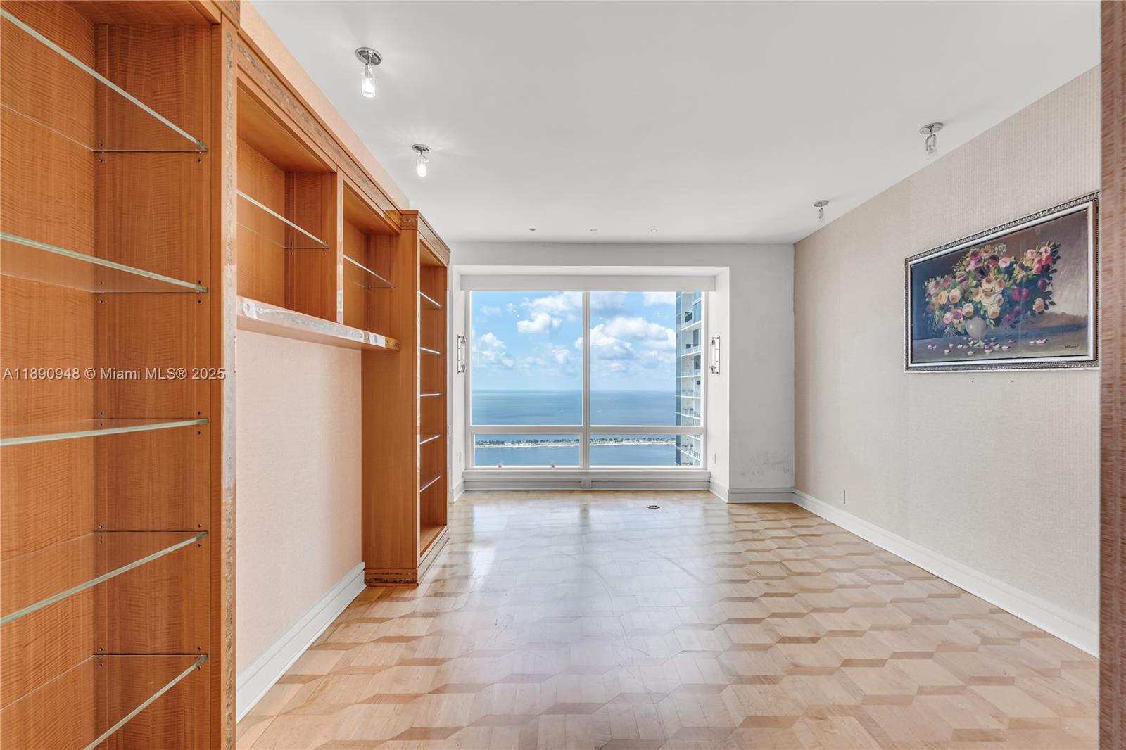 MILLENNIUM TOWER RESIDENC - Residential