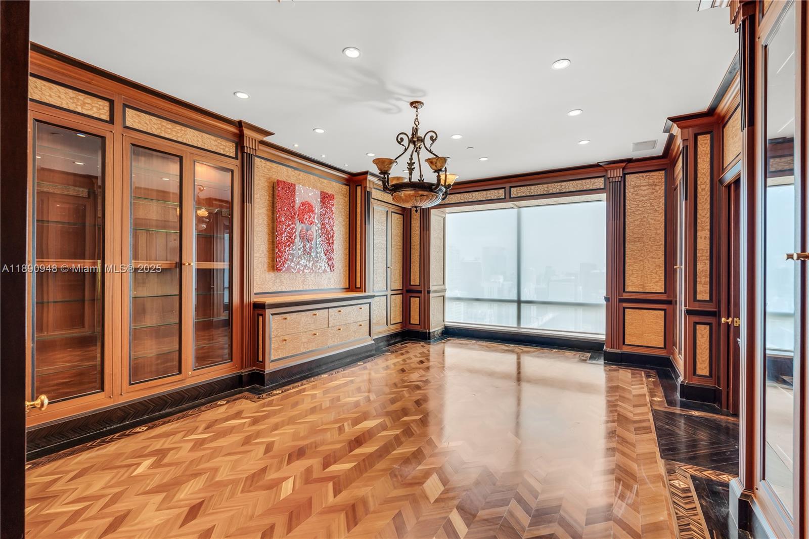 MILLENNIUM TOWER RESIDENC - Residential