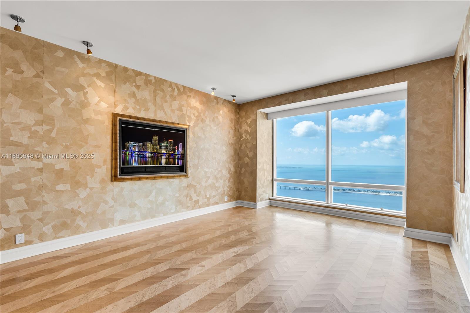 MILLENNIUM TOWER RESIDENC - Residential