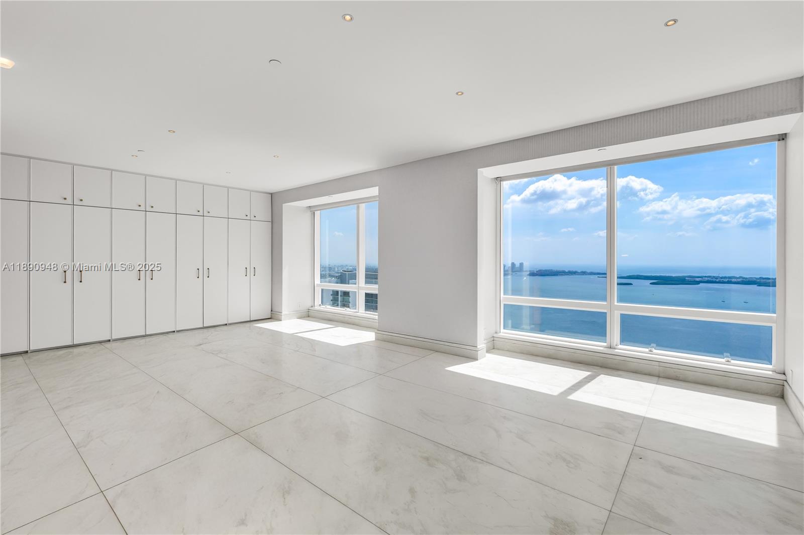 MILLENNIUM TOWER RESIDENC - Residential