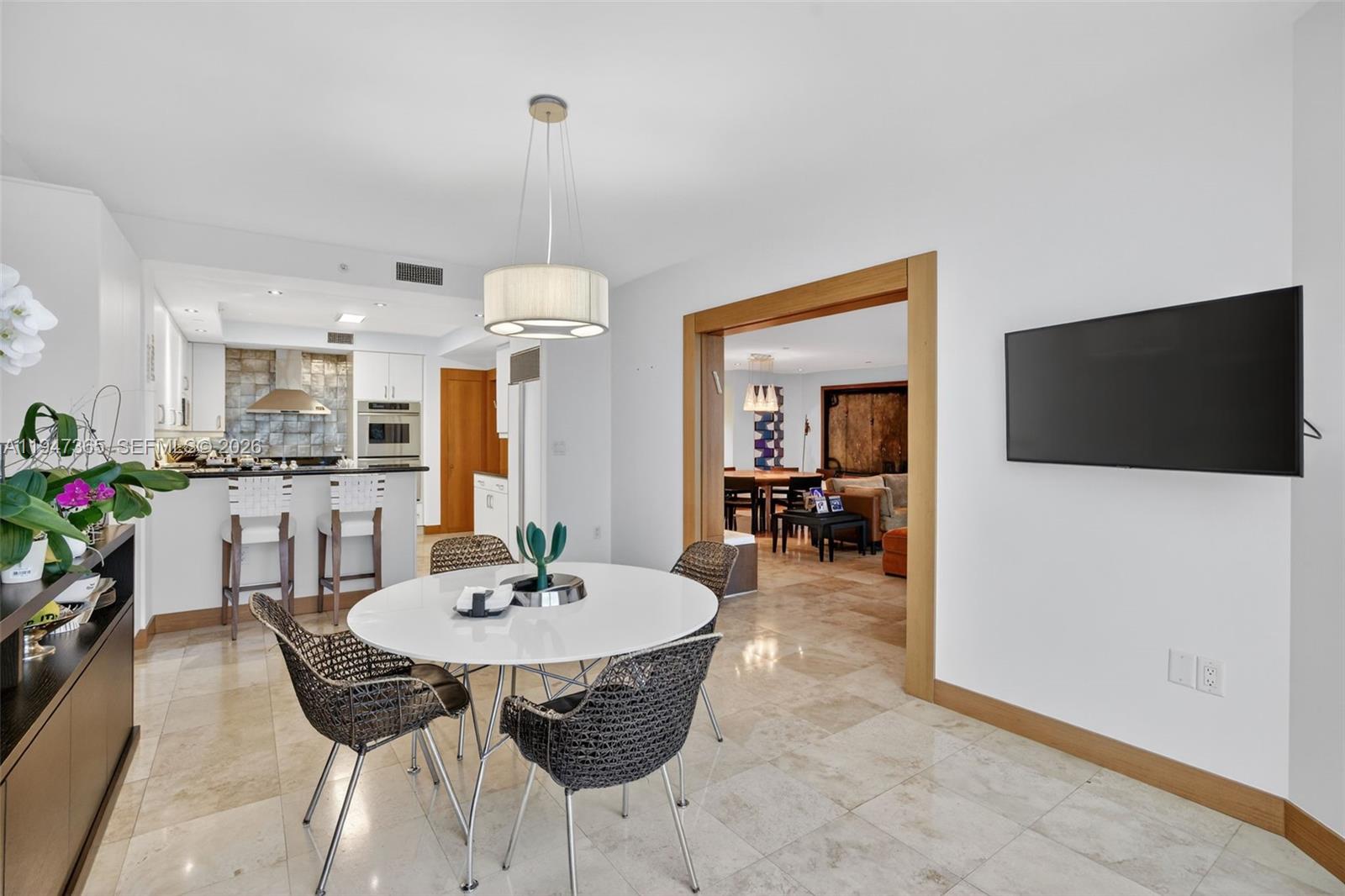 THE PENINSULA CONDO - Residential