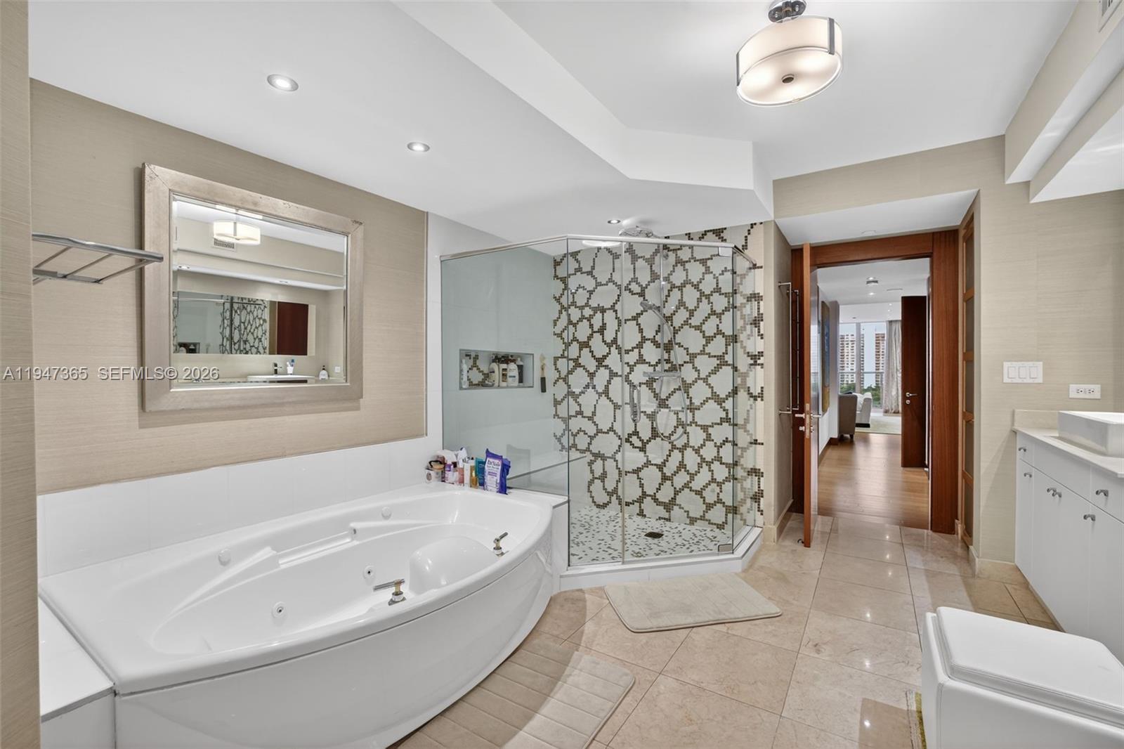 THE PENINSULA CONDO - Residential